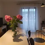 Laura * تيسنو