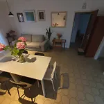 شقة Laura