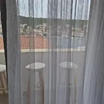 Laura *