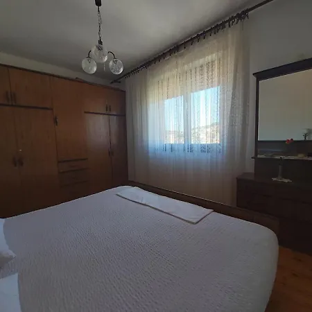 Laura Apartment