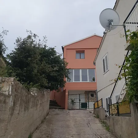 Laura Appartement Tisno