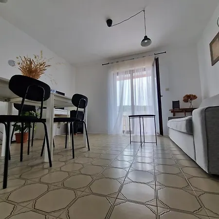 Laura Apartment