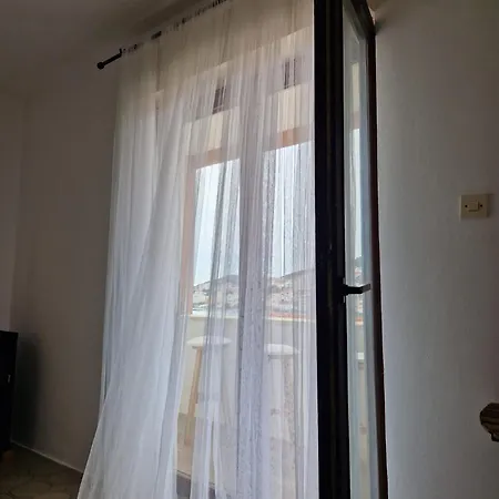 Laura Apartment Tisno